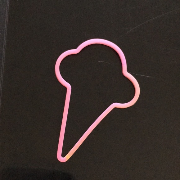 🌺 2 packs of colorful “snacks” silly bandz - Picture 5 of 7